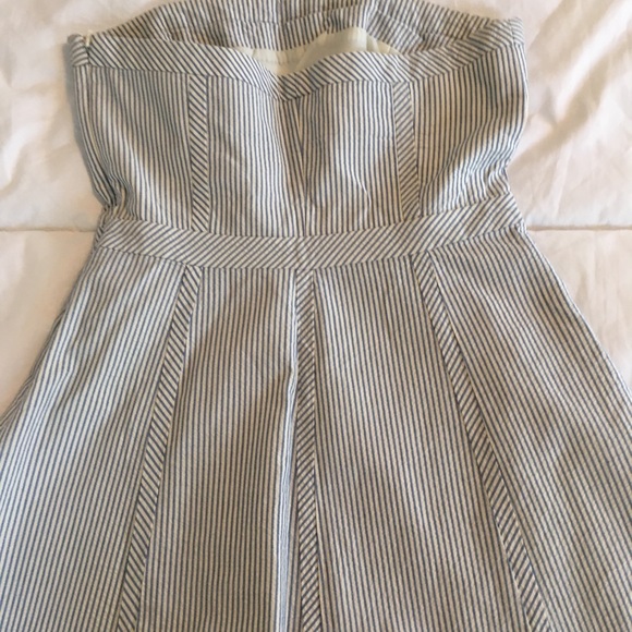 Seersucker Banana Republic Dress - Picture 3 of 3